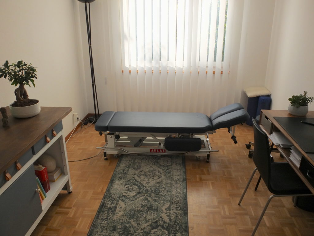 Ostéopathes ostéo Areuse neuchâtel Boudry Littoral Theler Haller Fiechter Clinique du coureur course à pied trail blessure sportive hypnose nouveau-nés enfant adolescent adulte sportif sportives artistes
lombalgie lumbago cervicalgie torticoli douleur musculosquelettique musculaire entorse douleur articulaire troubles fonctionnels fatigue troubles du sommeil céphalées migraines stress ATM troubles machoires