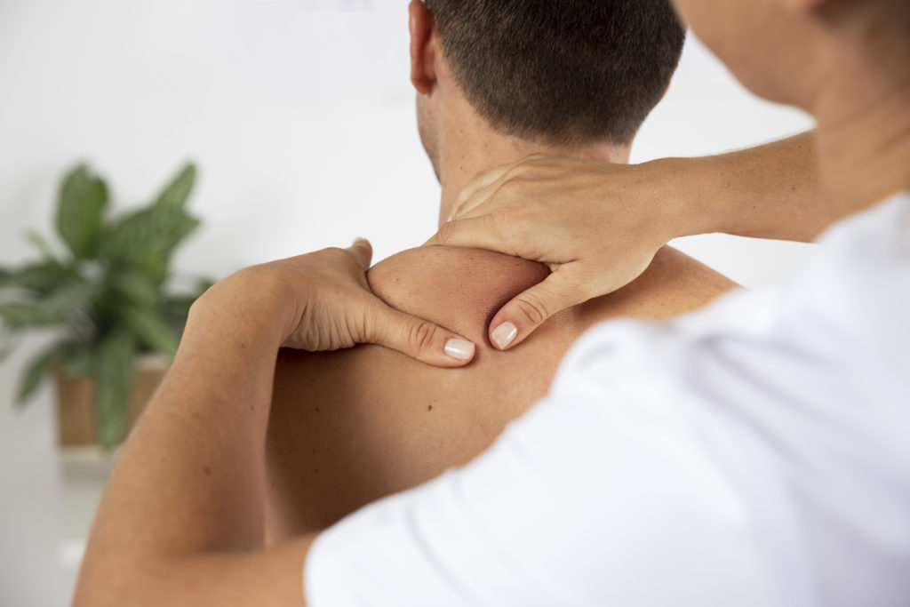 Ostéopathes ostéo Areuse neuchâtel Boudry Littoral Theler Haller Fiechter Clinique du coureur course à pied trail blessure sportive hypnose nouveau-nés enfant adolescent adulte sportif sportives artistes
lombalgie lumbago cervicalgie torticoli douleur musculosquelettique musculaire entorse douleur articulaire troubles fonctionnels fatigue troubles du sommeil céphalées migraines stress ATM troubles machoires